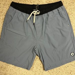 vuori mens shorts with liner
